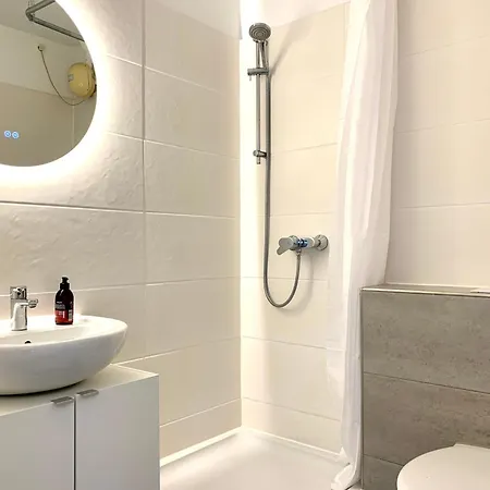 Cozy One Bedroom In אוגסבורג